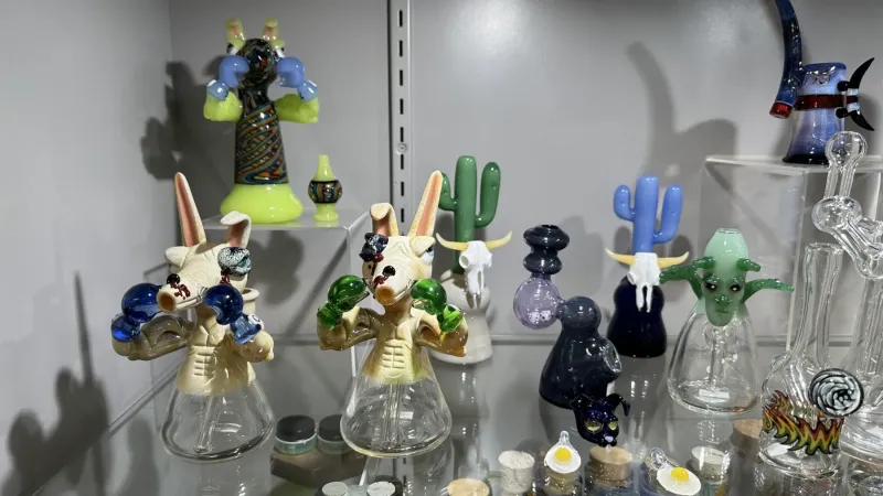 Case 4 left side top shelf left