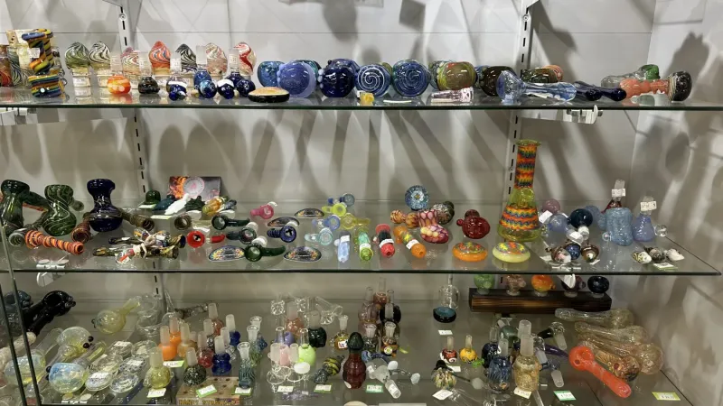 smoke shop pipes