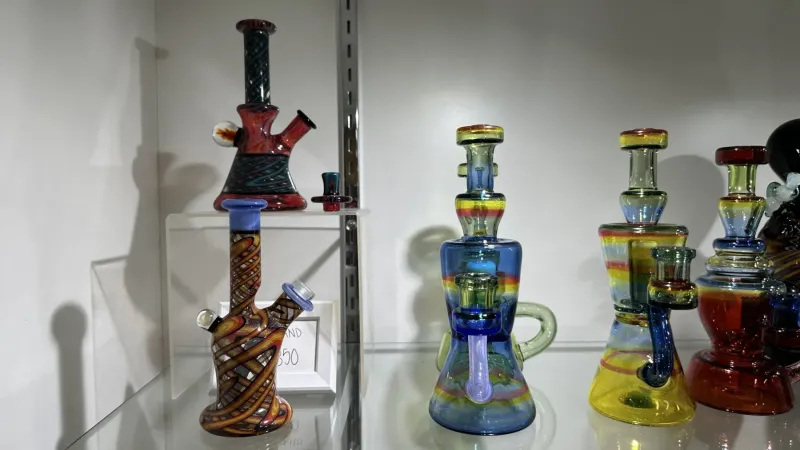 Colorful dab rigs